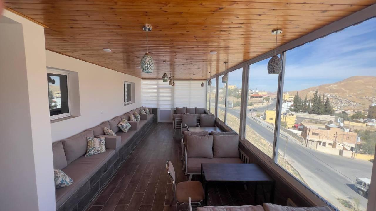 Beit Alshabaan Inn Wadi Musa Exterior photo