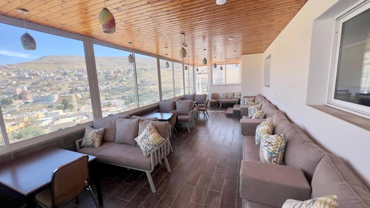 Beit Alshabaan Inn Wadi Musa Exterior photo
